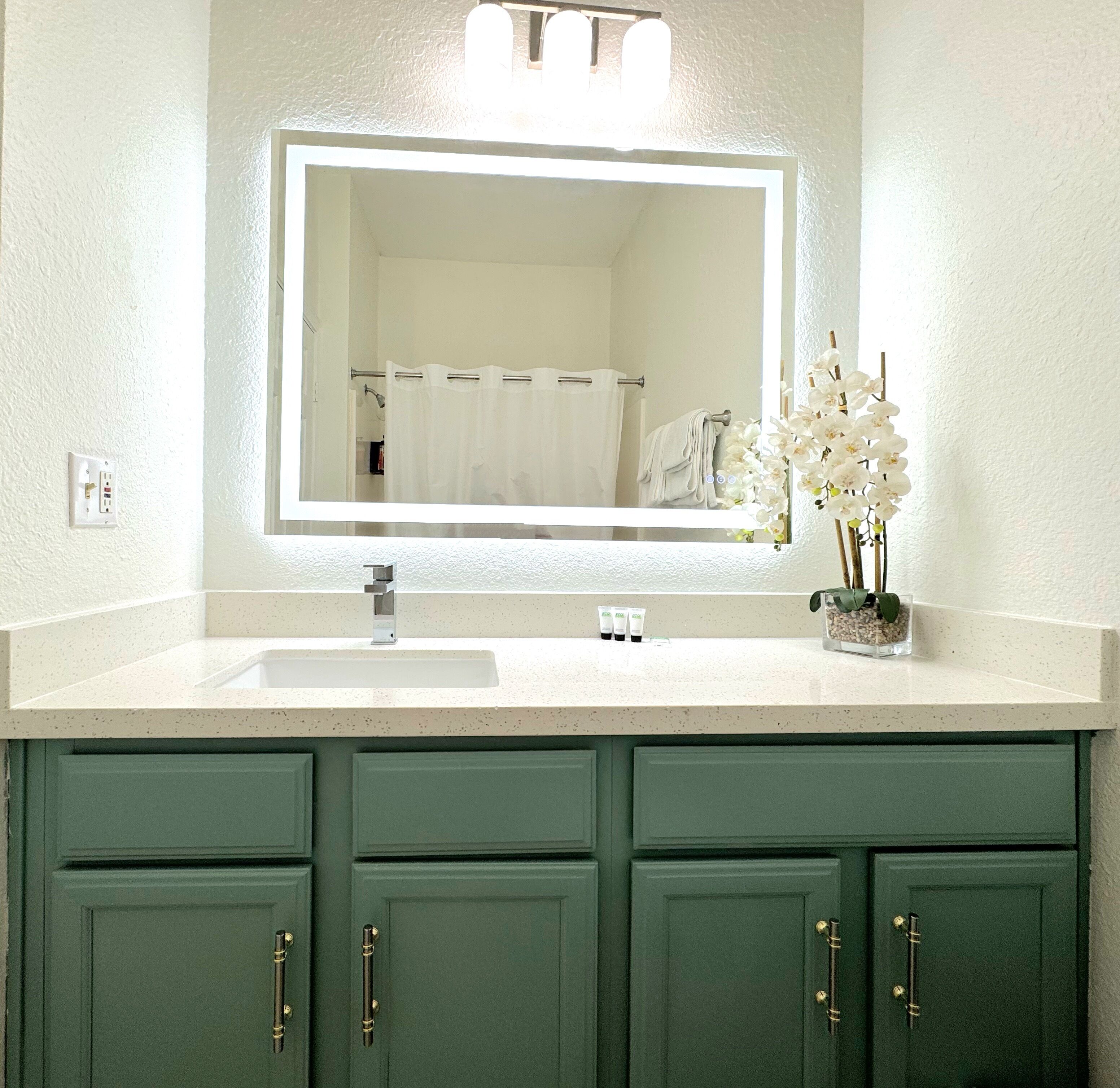 Photo - Athens Hotel & Suites