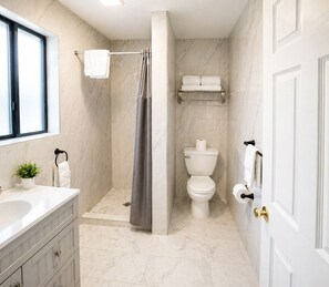 Premium Queen Room with Two Queen Beds | Bathroom | Shower, hair dryer, towels - El Dorado Motel (Twain Harte)