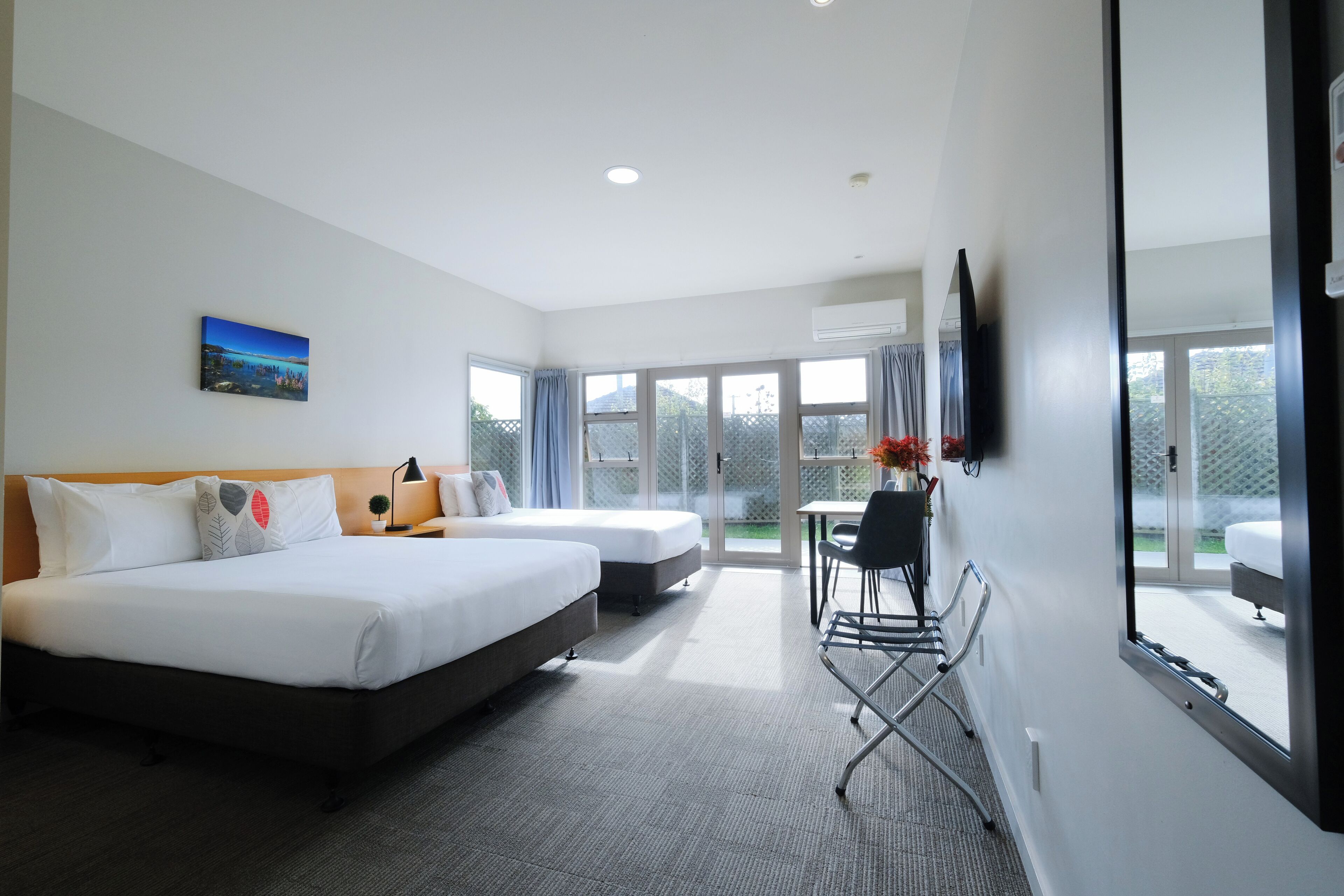 Superior Room | Iron/ironing board, free WiFi, bed sheets