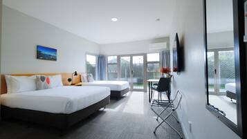 Superior Room | Iron/ironing board, free WiFi, bed sheets