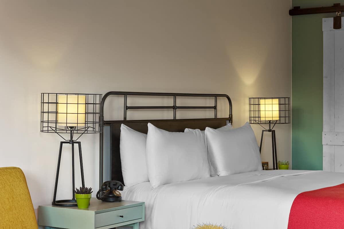 egyptian cotton sheets, premium bedding, down duvets, pillow-top beds