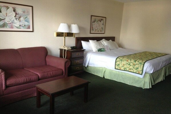 Room - Astoria Hotel Danville North (Danville)