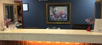 Astoria Hotel Danville North