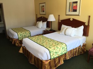 Blackout drapes, iron/ironing board, free WiFi - Astoria Hotel Danville North (Danville)