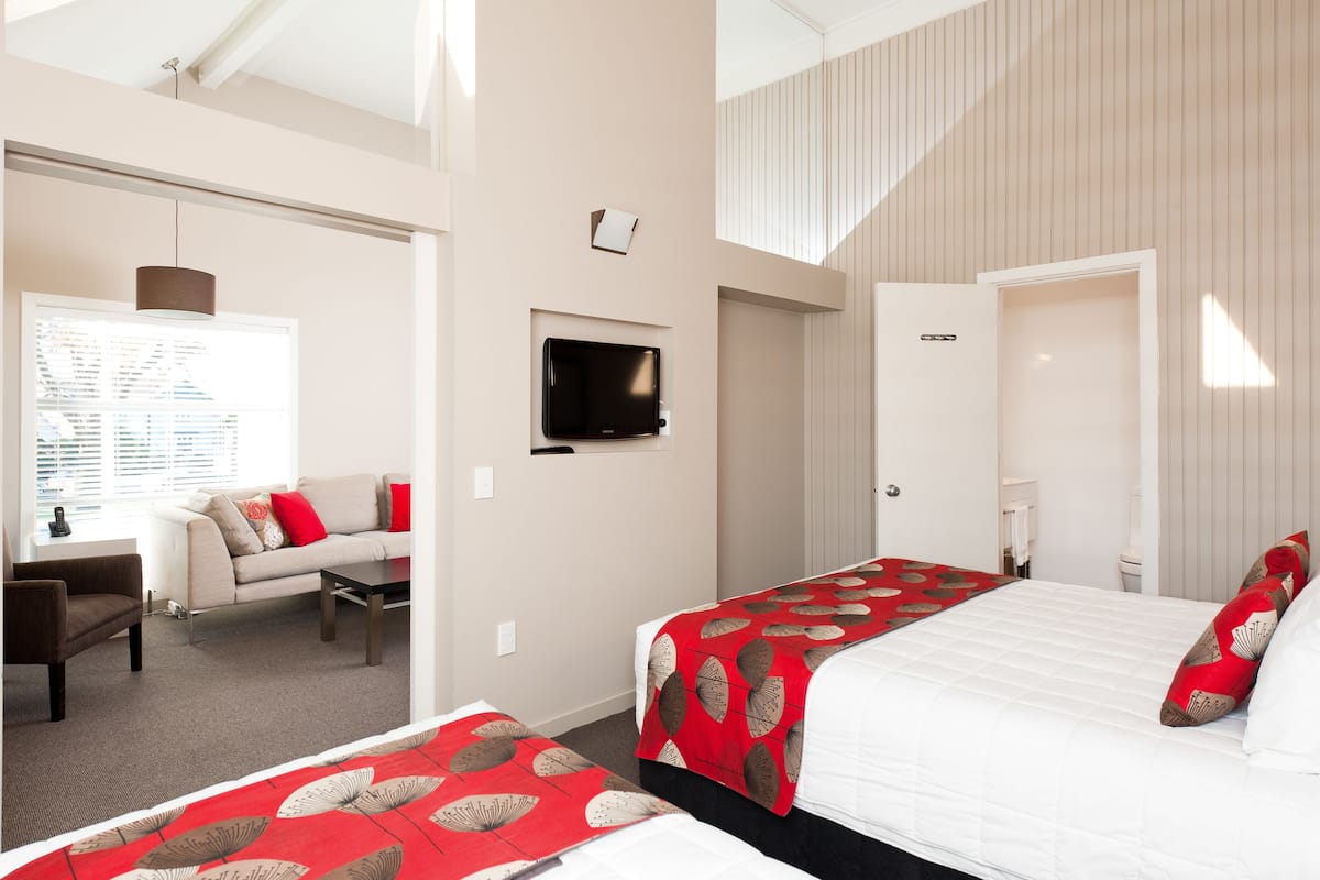 Suite estándar, 1 habitación, para no fumadores, cocineta (Spa Suite) | Ropa de cama de alta calidad y escritorio
