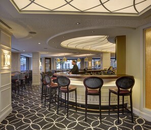 Bar (on property) - Best Western Premier Park Hotel (Madison)