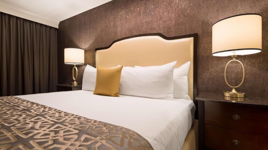 1 bedroom, premium bedding, in-room safe, desk