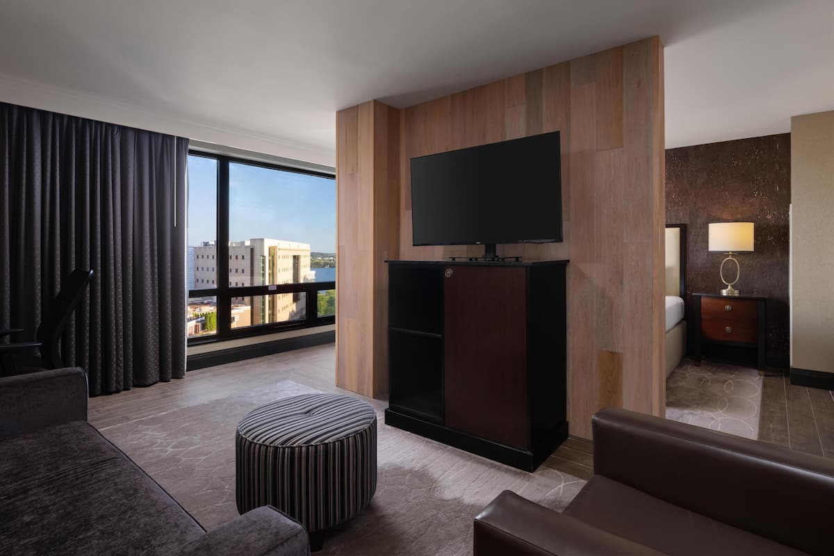 Suite ejecutiva, 1 cama King size, para no fumadores (with Sofabed) | 1 habitación y ropa de cama de alta calidad