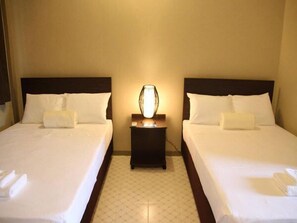 Standard Room | In-room safe, desk, free WiFi