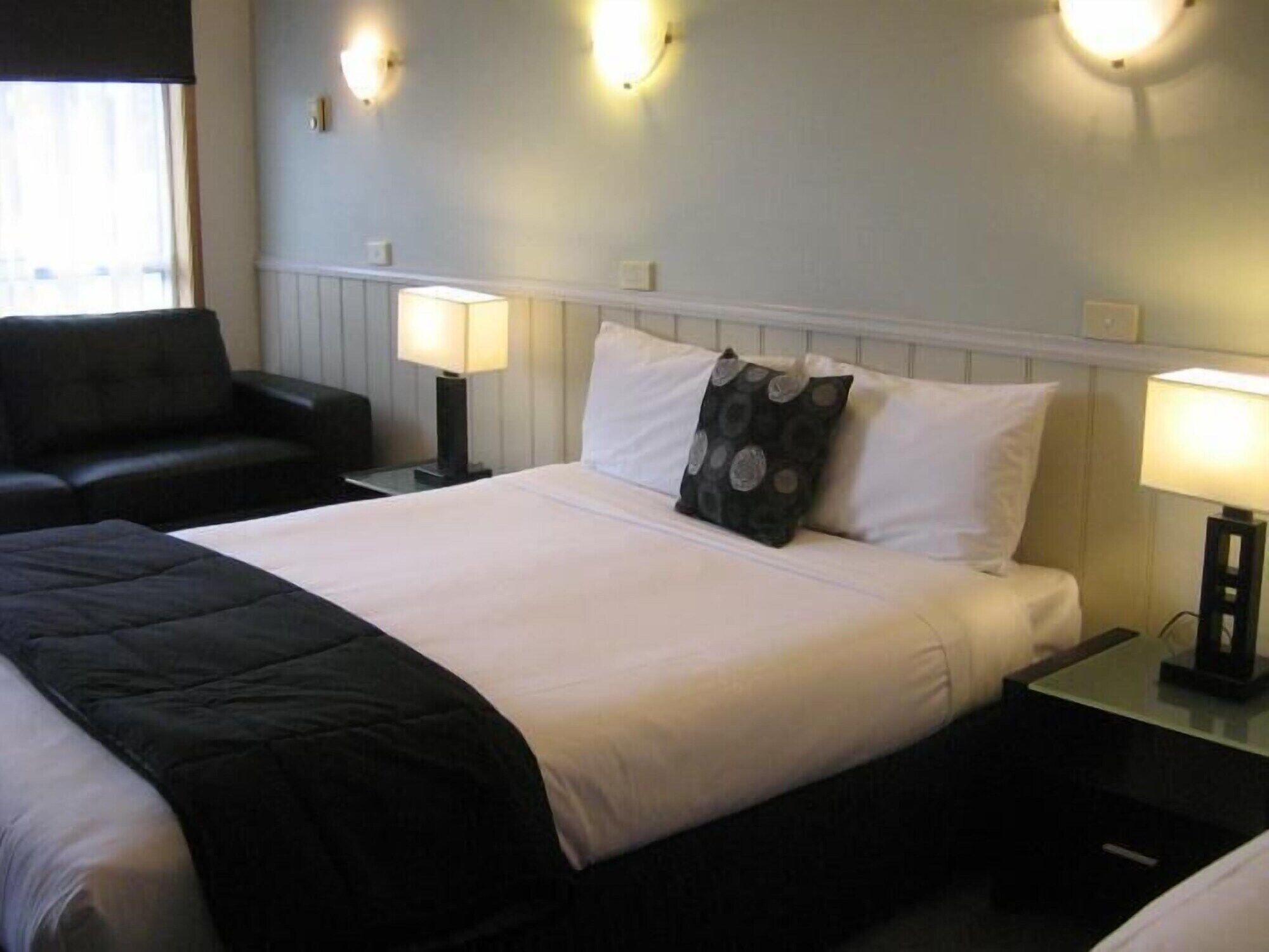 套房, 1 张大床, 无烟房 (Queen Suite) | 高档床上用品、熨斗/熨衣板、免费婴儿床、折叠床/加床（额外收费）