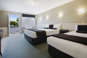 Twin Room | Living room