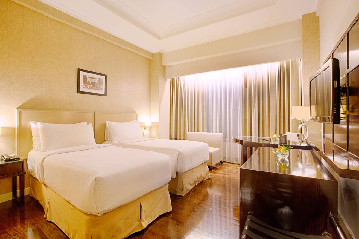 In-room safe, desk, blackout curtains, free WiFi