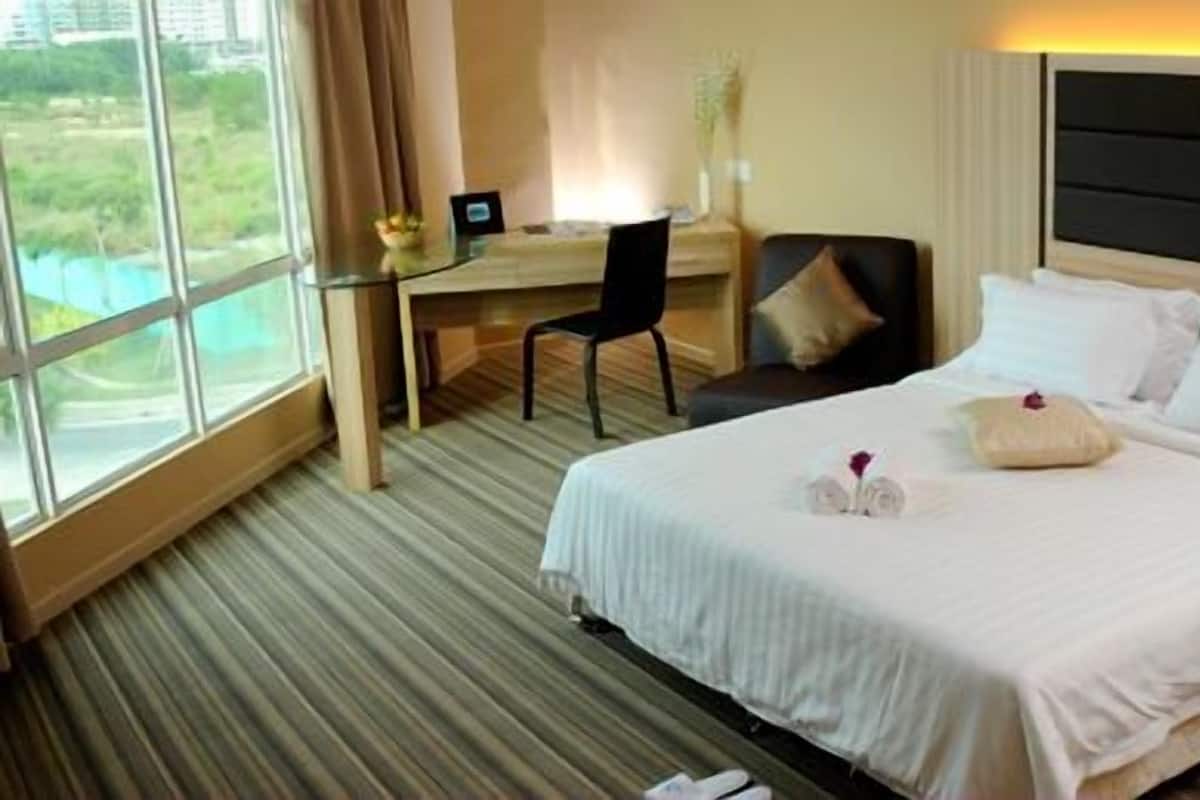 Deluxe Room (Super)