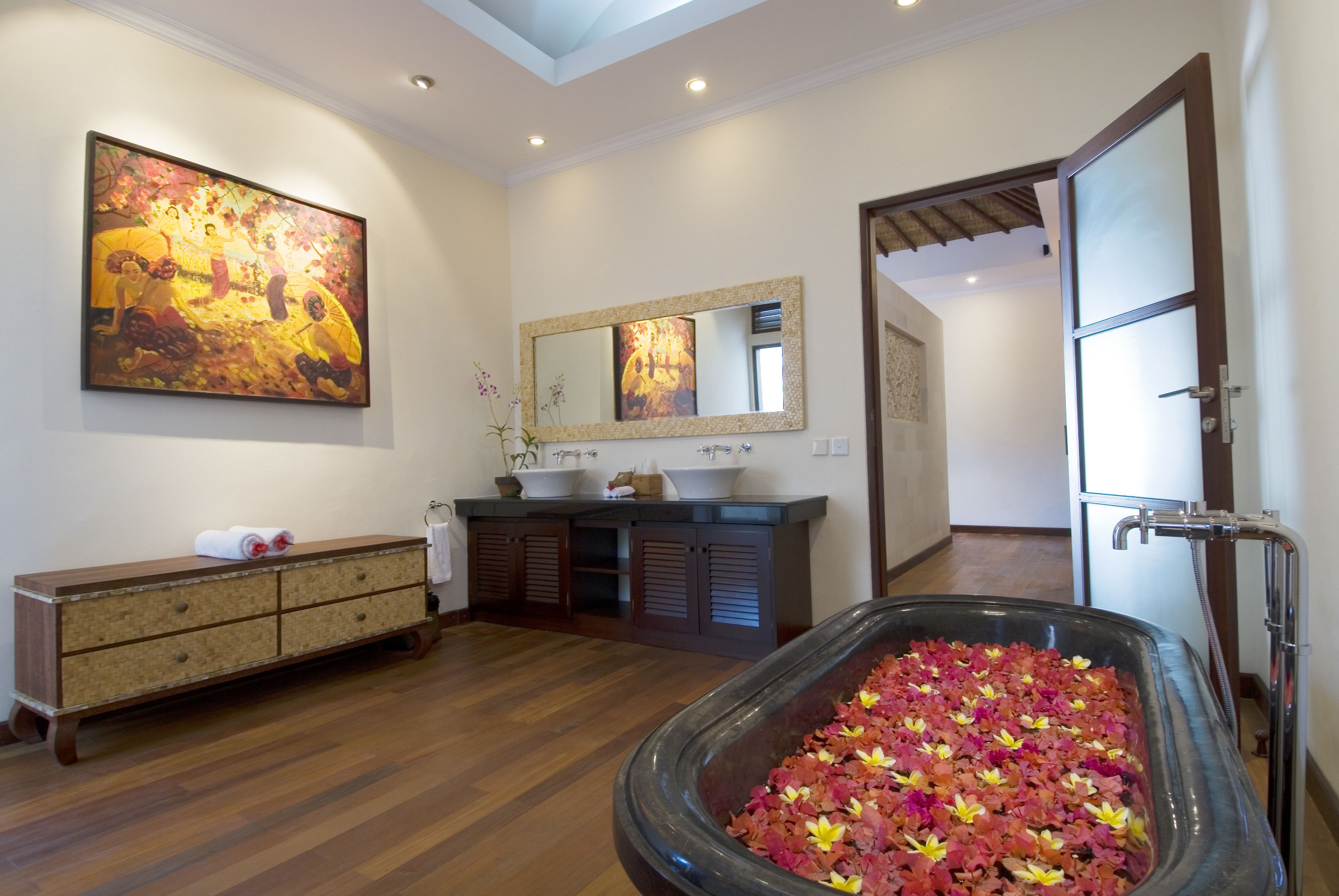 deep-soaking bathtub