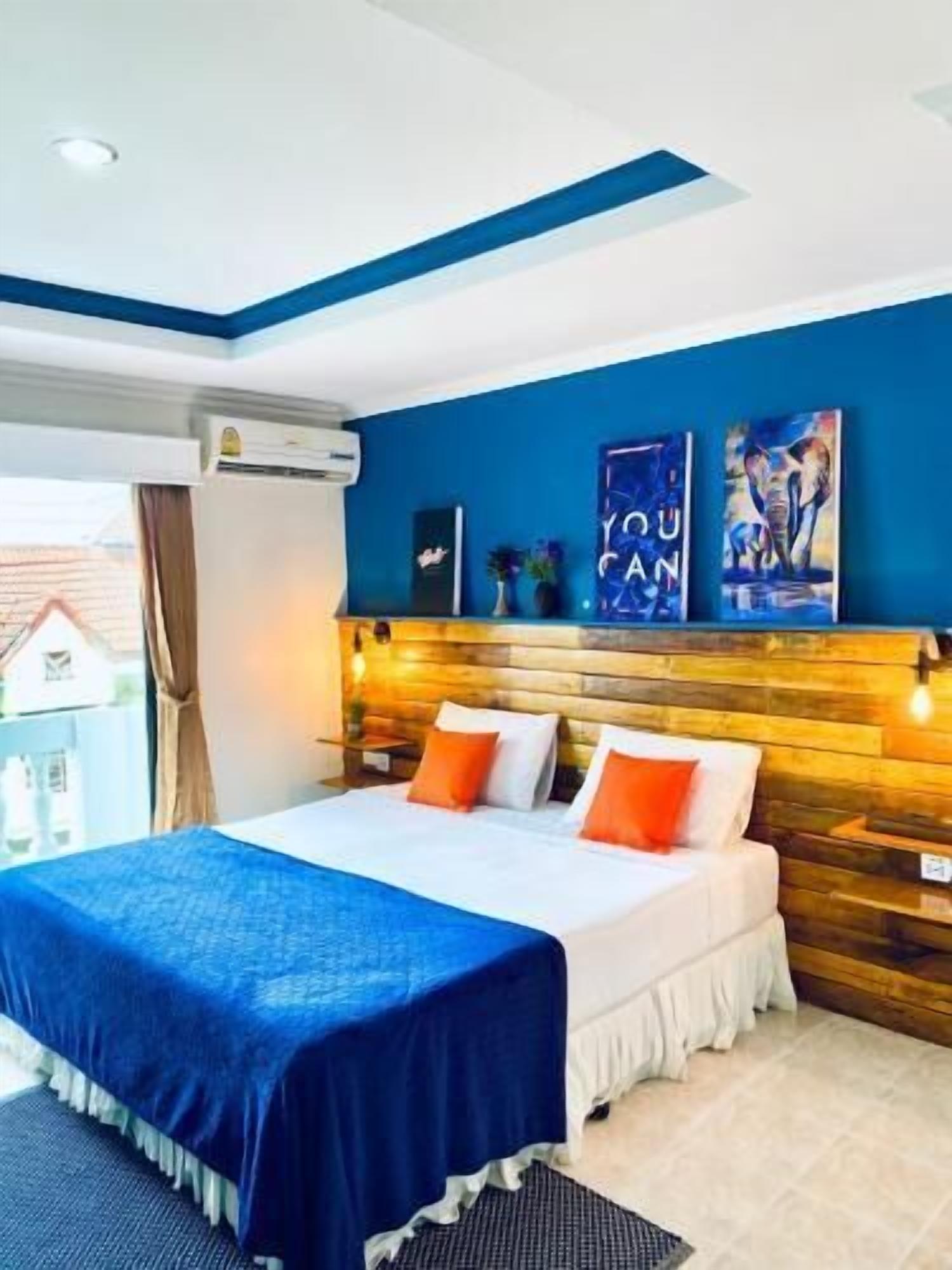 Premium bedding, Select Comfort beds, minibar, in-room safe