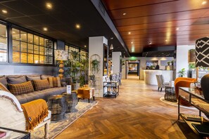 2 间酒吧/酒廊、葡萄酒酒吧