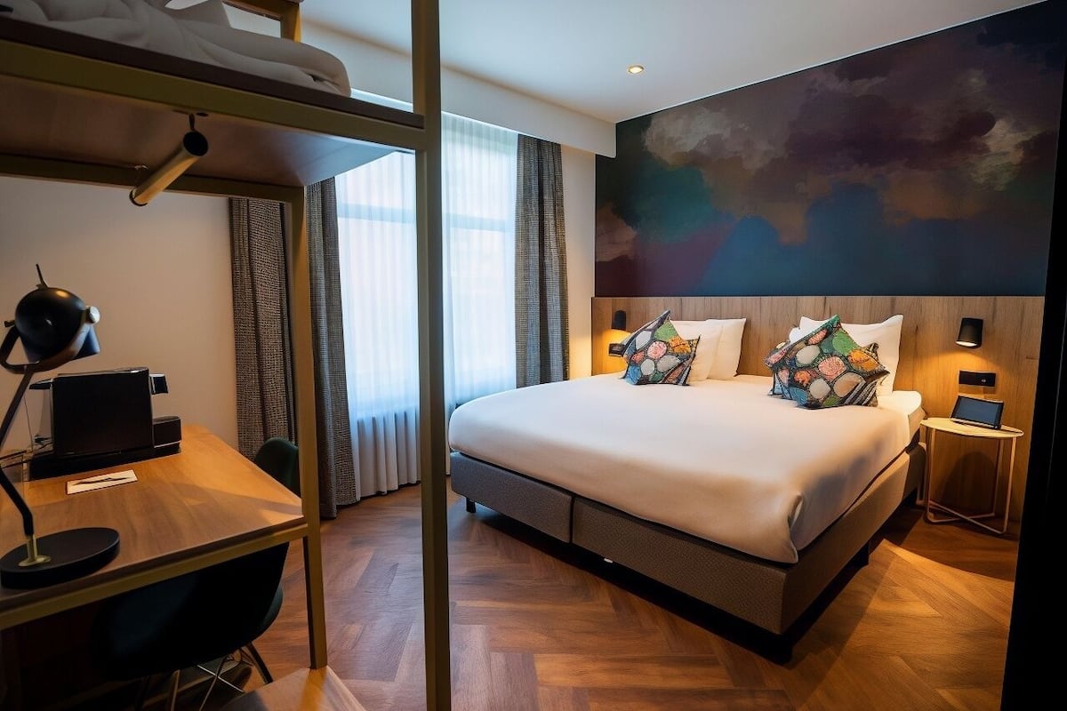 Minibar, in-room safe, desk, blackout drapes