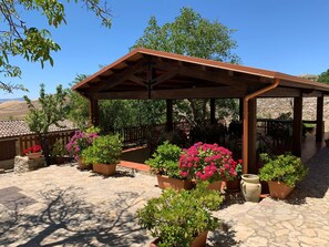 Breakfast, lunch, dinner served; Regional cuisine  - Agriturismo Sant'Agata (Piana degli Albanesi)