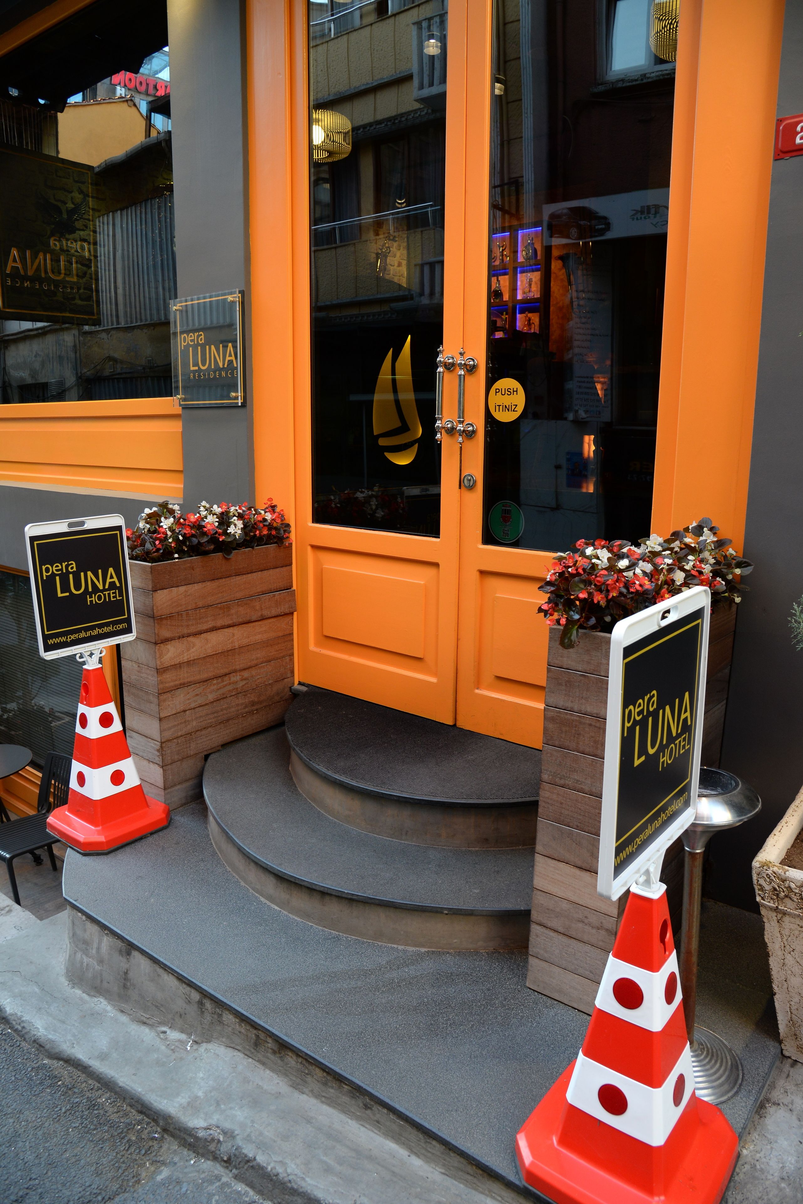 Photo - Pera Luna Residence