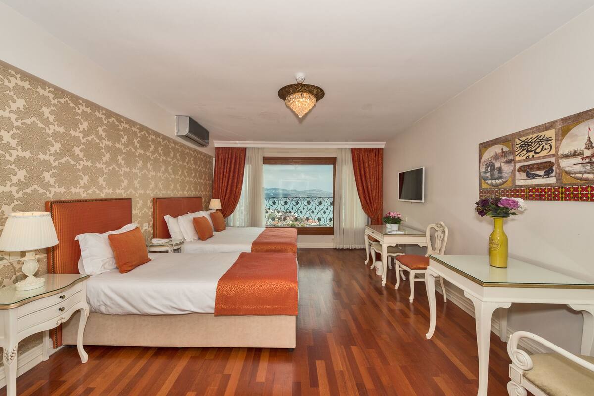 Deluxe Family Suite with Bosphorus View