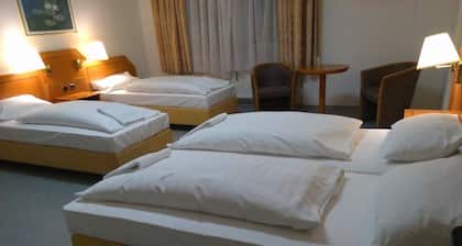 Willy Hotel Frankfurt