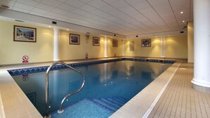 Indoor pool, outdoor pool - Best Western Kilima Hotel (York)