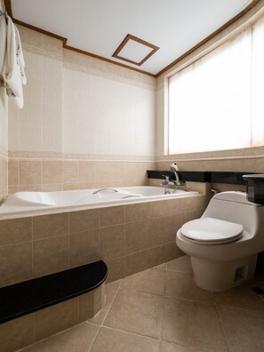 Bathroom - OYO 870 12 PM Bangkok (Bangkok)