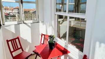 Bed in 8-Bed Mixed Dormitory Room with Shared Bathroom | 遮光窗簾/窗簾、熨斗/熨衫板、免費 Wi-Fi、床單