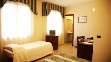 Una scrivania, Wi-Fi gratuito