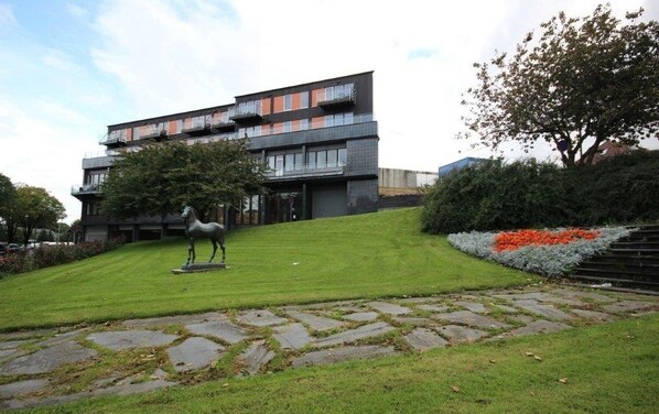 واجهة المنشأة