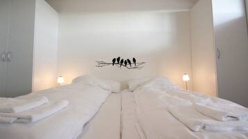 Desk, soundproofing, iron/ironing board, free WiFi