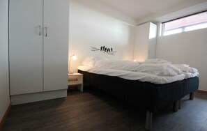 Superior Apartment, 1 Bedroom | Desk, soundproofing, iron/ironing board, free WiFi - Flotmyrgården Apartment Hotel (Haugesund)