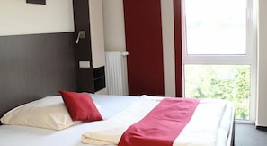 Single Room | In-room safe, desk, free WiFi, wheelchair access - Arena Hotel (Henstedt-Ulzburg)