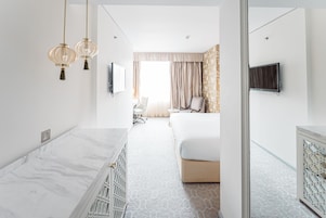 Quarto executivo | Roupas de cama premium, frigobar, cofres nos quartos, escrivaninha