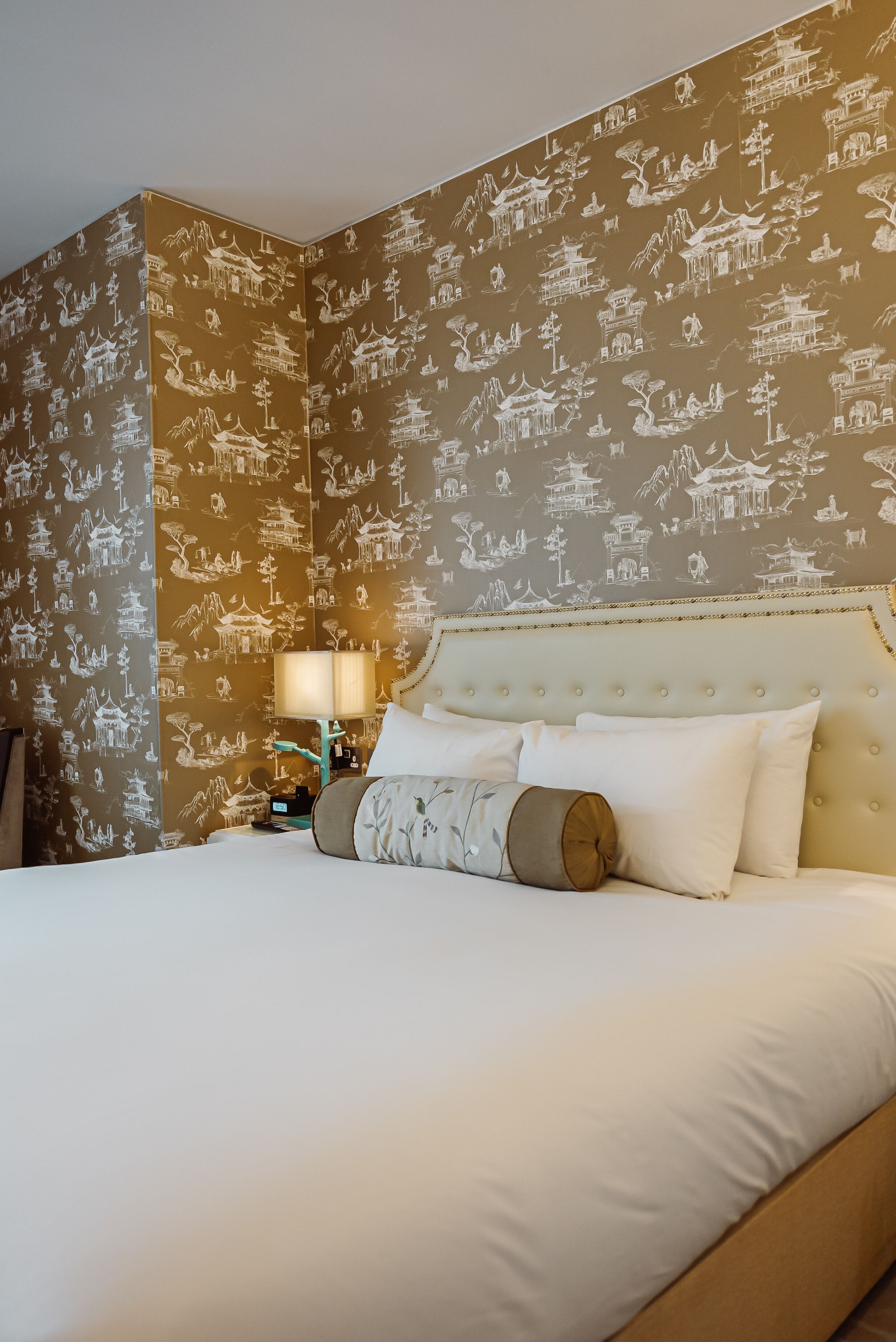 dorsett room | premium bedding, minibar, in-room safe, desk