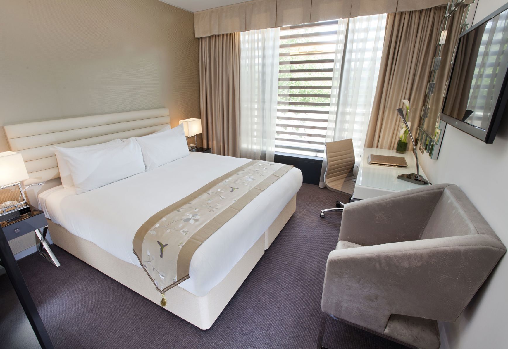 Premium bedding, minibar, in-room safe, desk