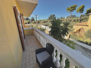 Quadruple Room, Balcony | In-room safe, soundproofing, free cribs/infant beds, rollaway beds