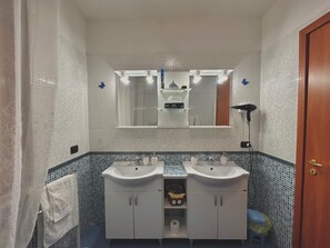Quadruple Room, Balcony | In-room safe, soundproofing, free cribs/infant beds, rollaway beds