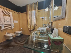 Classic Double Room, Balcony | Bathroom | Shower, free toiletries, hair dryer, bathrobes