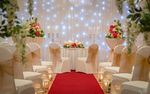 Indoor wedding - Springhill Court Hotel (Kilkenny)