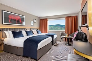 Ropa de cama de alta calidad y escritorio 