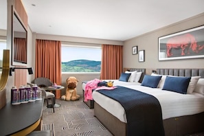 Family Room | Premium bedding, desk, laptop workspace, blackout drapes - Talbot Hotel Clonmel (Clonmel)
