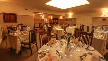 供應早餐、午餐和晚餐,法國料理