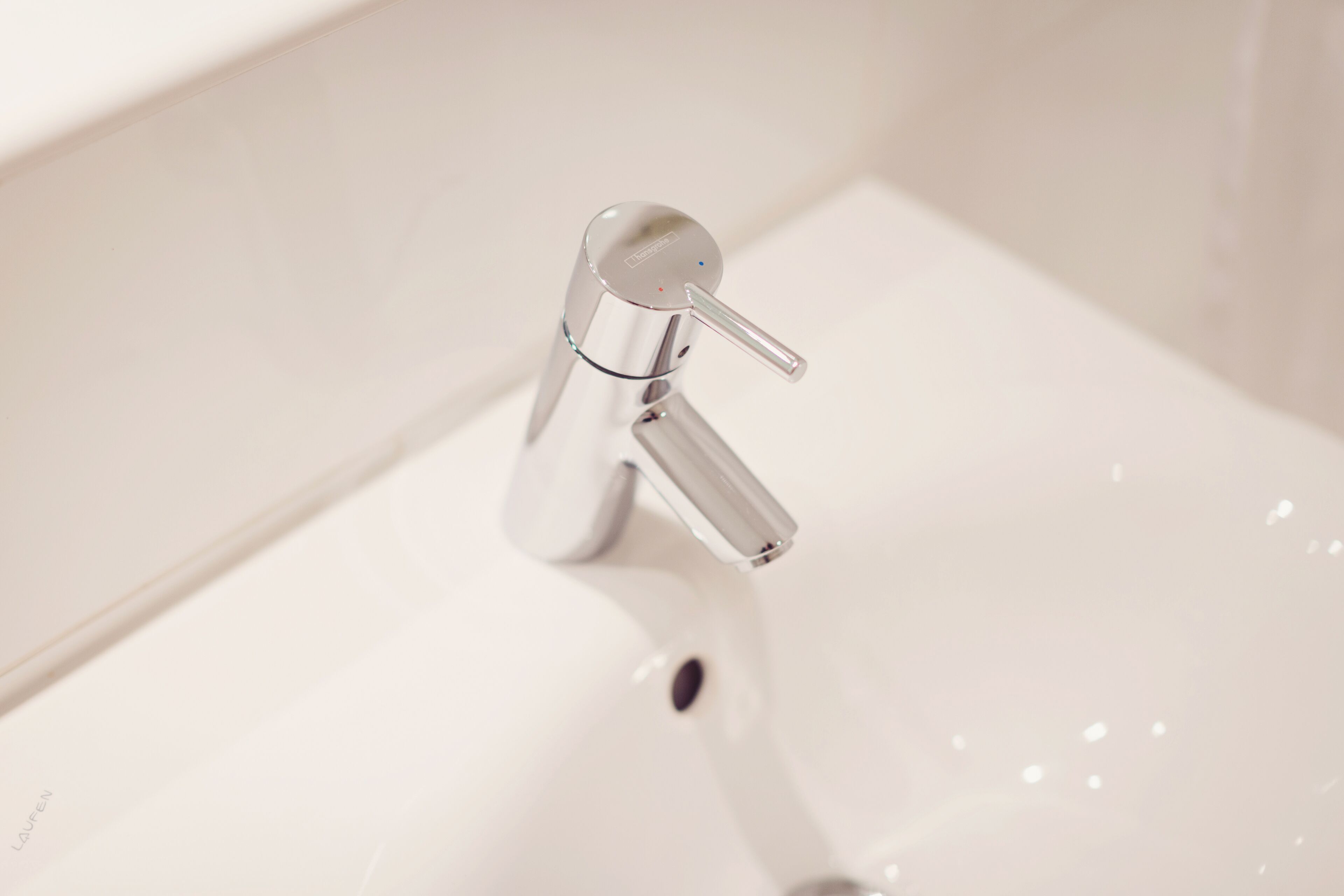 deep-soaking bathtub, free toiletries, hair dryer, towels