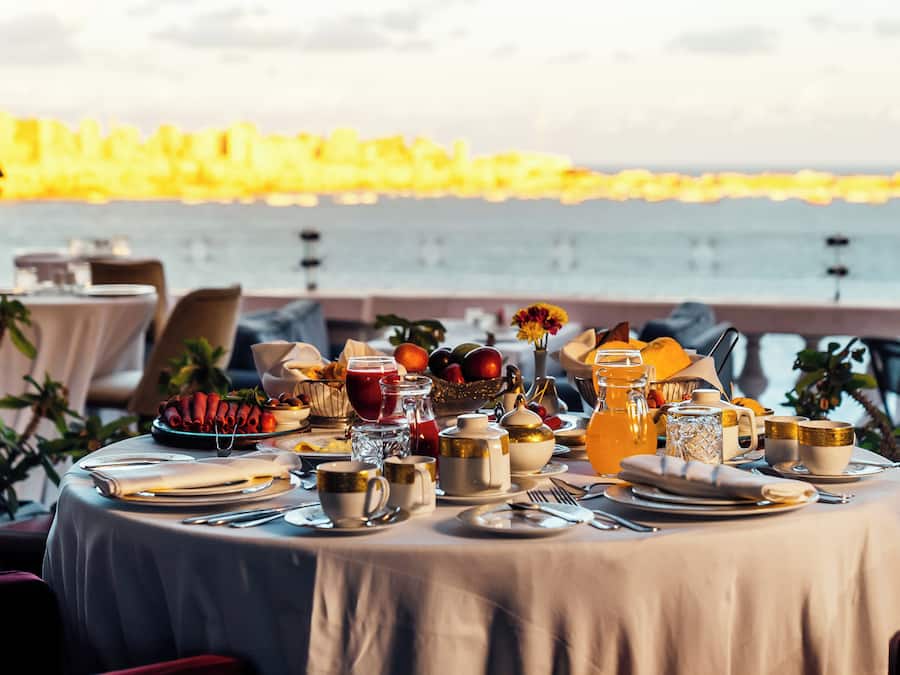 2 restaurants, breakfast, lunch, dinner served; French cuisine