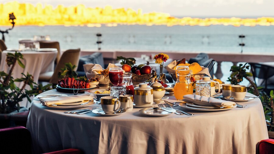 Le Metropole Luxury Heritage Hotel Since 1902 by Paradise Inn Group