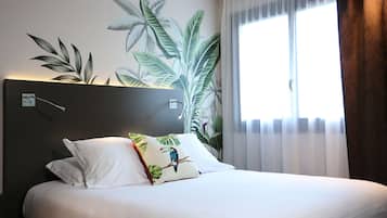 Sengetøy av topp kvalitet, safe på rommet og skrivebord