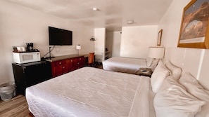 Chambre Classique, 2 grands lits | Décoration personnalisée, ameublement personnalisé, rideaux occultants