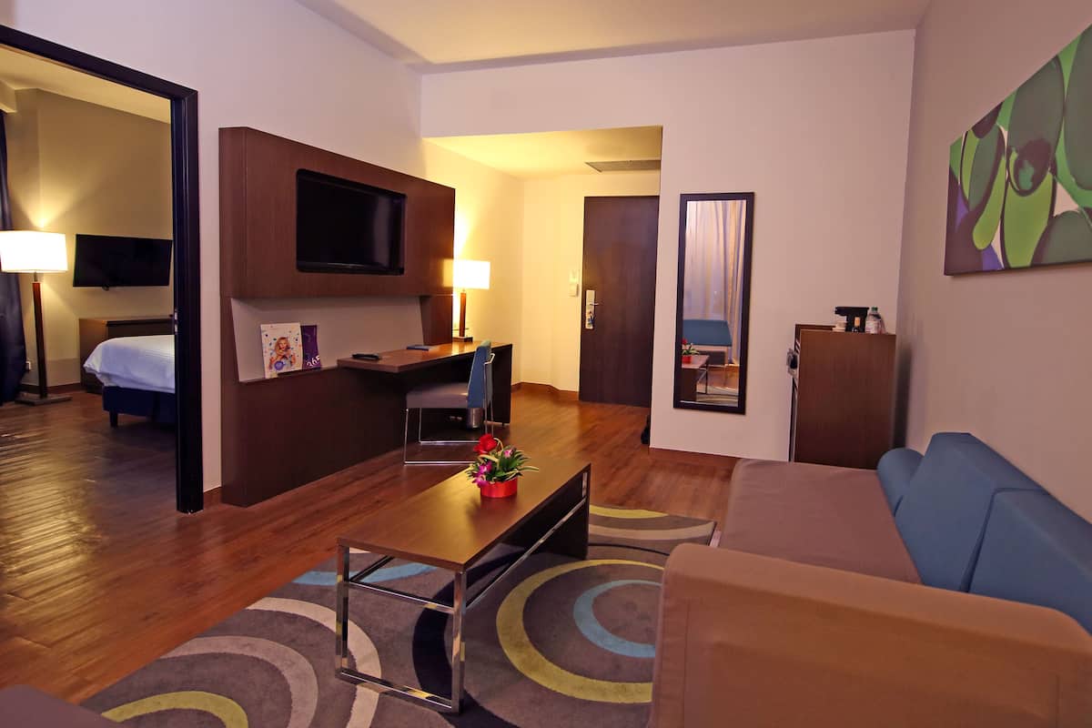 Superior-Suite, 1 King-Bett | 1 Schlafzimmer, hochwertige Bettwaren, Pillowtop-Betten, Zimmersafe