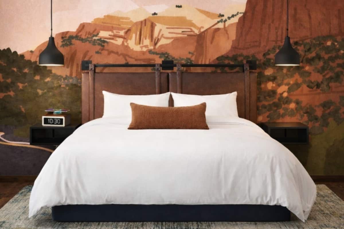 Standard Room, 1 Full Size Bed | Down comforters, bed sheets